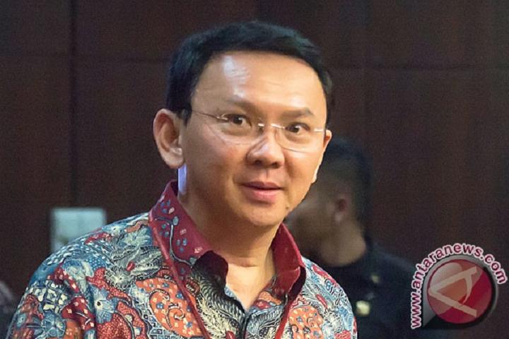 印尼雅加達省長鍾萬學身陷褻瀆宗教案,其背後恐與印尼新舊勢力間的拉鋸對抗有關。 印尼雅加達省長鍾萬學身陷褻瀆宗教案,其背後恐與印尼新舊勢力間的拉鋸對抗有關。