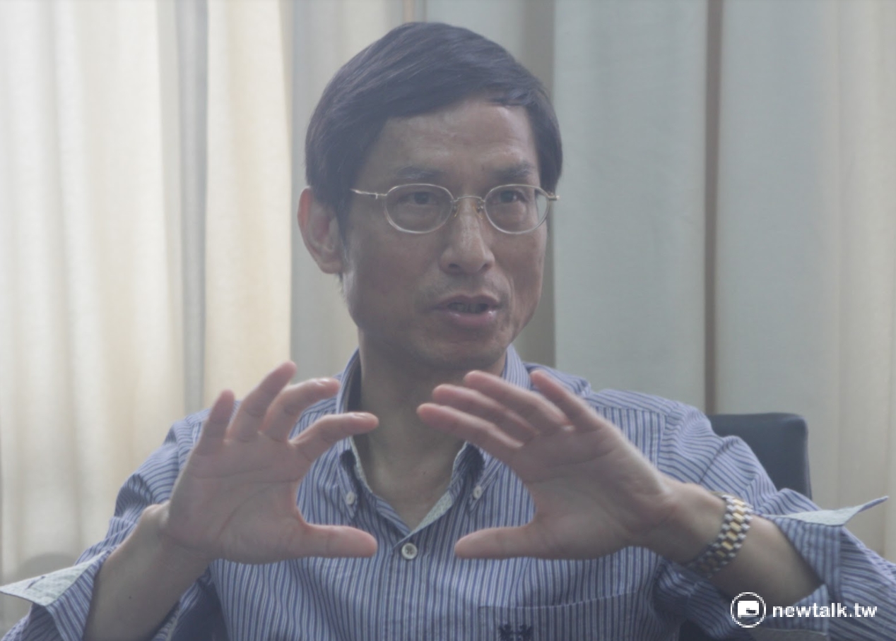 年改會執行長林萬億強調,年金改革經過20次委員會議,以及分區座談,再到國是會議,這樣由下而上、資訊透明、多元參與的方式,如果還不夠尊重人民,「那什麼才是尊重!」 年改會執行長林萬億強調,年金改革經過20次委員會議,以及分區座談,再到國是會議,這樣由下而上、資訊透明、多元參與的方式,如果還不夠尊重人民,「那什麼才是尊重!」