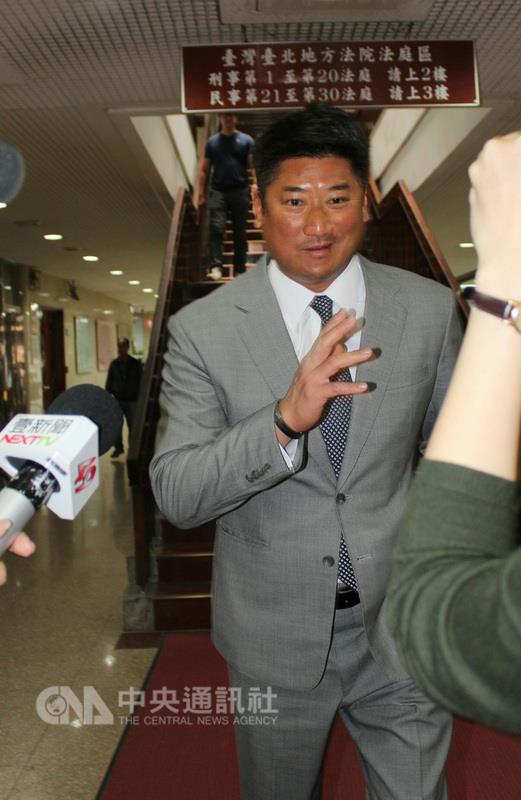 北檢偵辦中信內湖購地案,6日以證人身分傳喚辜仲諒,辜仲諒庭訊後表示,他相信自己員工是清白的。 北檢偵辦中信內湖購地案,6日以證人身分傳喚辜仲諒,辜仲諒庭訊後表示,他相信自己員工是清白的。