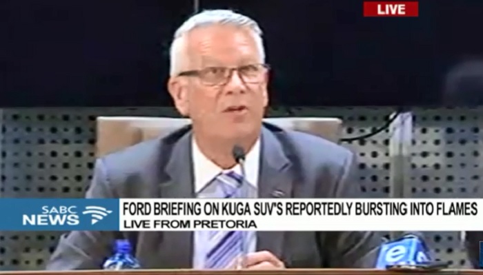 南非福特汽車(Ford)近來頻傳火燒車事件,該公司決定召回4556輛車Kuga 1.6L,全面進行安全檢查。 圖:翻攝網路 南非福特汽車(Ford)近來頻傳火燒車事件,該公司決定召回4556輛車Kuga 1.6L,全面進行安全檢查。 圖:翻攝網路