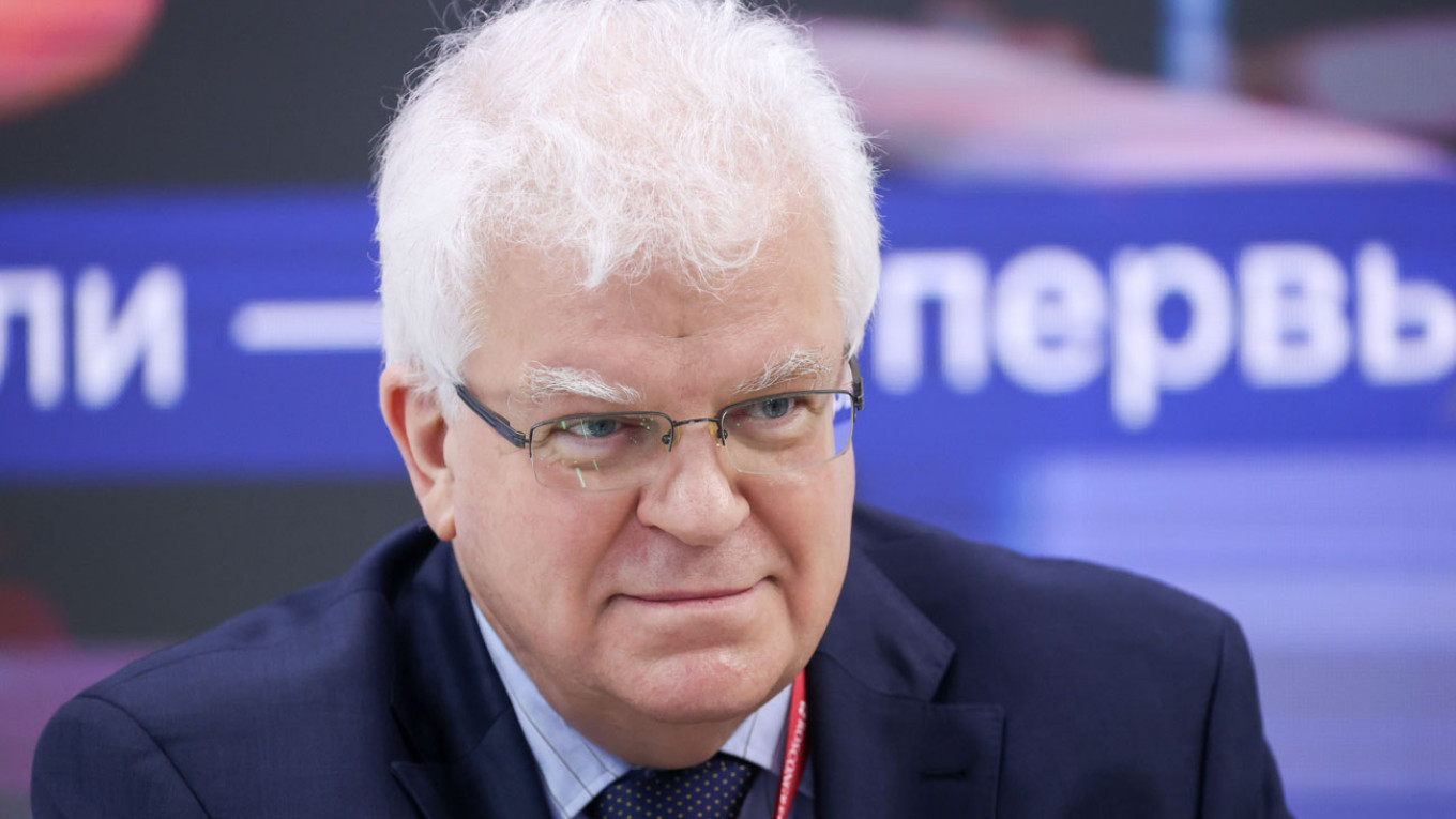 剛遭撤職的俄羅斯常駐歐盟代表、俄羅斯駐歐洲原子能共同體代表，弗拉基米爾∙契佐夫 ( Vladimir A.Chizhov ) 。 圖:翻攝自觀察者網