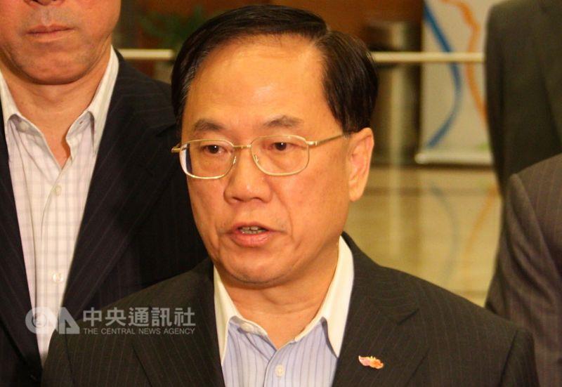 香港前特首曾蔭權涉嫌收受利益等案件,陪審團17日裁決,其中1項「公職人員行為失當罪」罪名成立。 香港前特首曾蔭權涉嫌收受利益等案件,陪審團17日裁決,其中1項「公職人員行為失當罪」罪名成立。