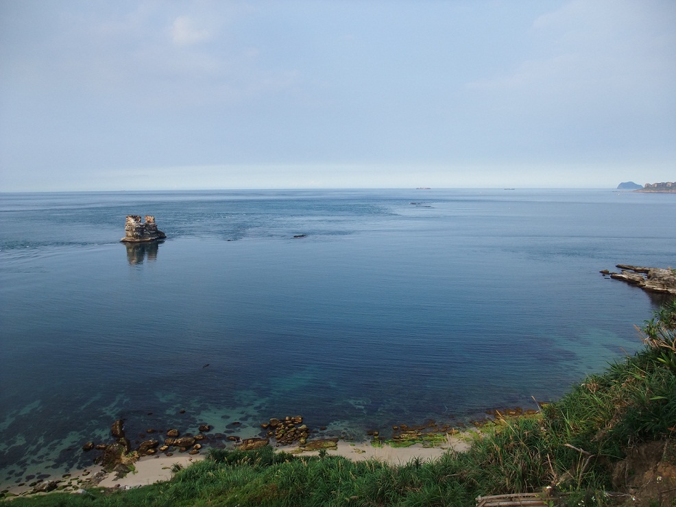 新北市金山地區海天一線廣闊的海岸美景。 圖:新北市金山區公所提供。 新北市金山地區海天一線廣闊的海岸美景。 圖:新北市金山區公所提供。