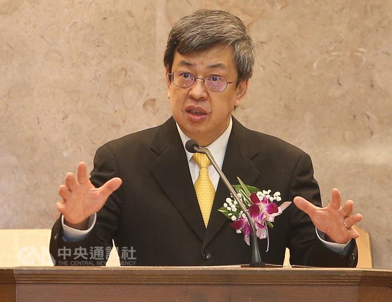副總統陳建仁4日出席「台灣聯合國協進會」大會時,針對多項正推動中的改革方案喊話,對民眾最關心的年金改革,他在會後受訪強調「一定會成功」。 副總統陳建仁4日出席「台灣聯合國協進會」大會時,針對多項正推動中的改革方案喊話,對民眾最關心的年金改革,他在會後受訪強調「一定會成功」。