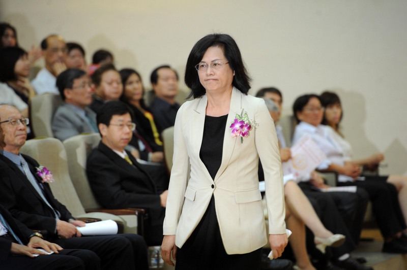 媒體報導,法務部司法官學院院長蔡碧玉指稱,72.7%的民眾是聽名嘴的話「有錢判生,無錢判死」而誤解司法。 媒體報導,法務部司法官學院院長蔡碧玉指稱,72.7%的民眾是聽名嘴的話「有錢判生,無錢判死」而誤解司法。