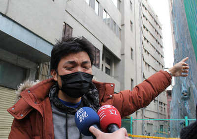 長安西路都更案建商自行強拆住戶房屋,引發民眾不滿。 圖為遭強拆的張姓住戶。 長安西路都更案建商自行強拆住戶房屋,引發民眾不滿。 圖為遭強拆的張姓住戶。