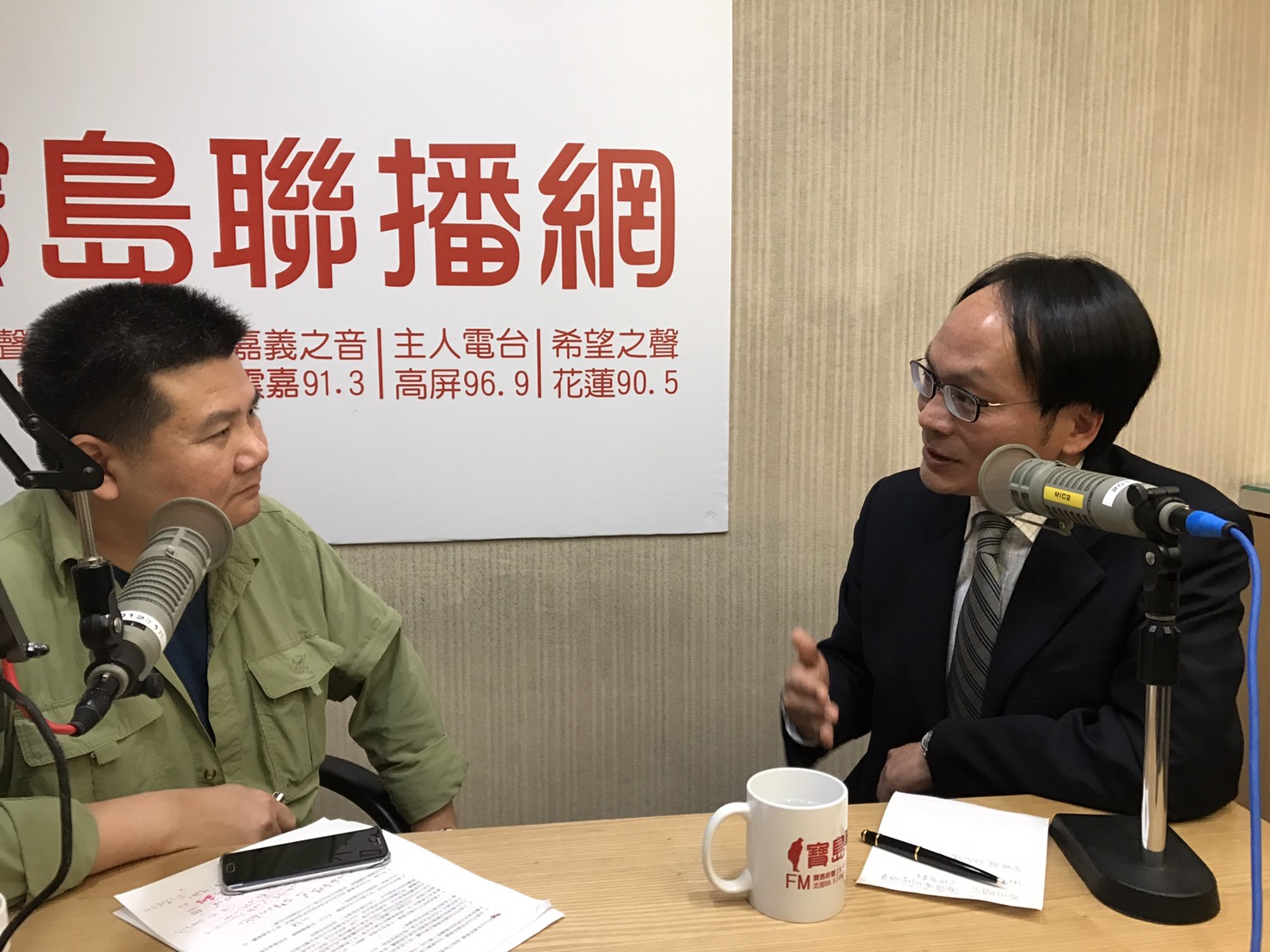 司法改革國是會議副執行長林峯正13日接受媒體訪問時表示,過去司法官都抱有本位主義,不太容易體察到民間的抱怨。 司法改革國是會議副執行長林峯正13日接受媒體訪問時表示,過去司法官都抱有本位主義,不太容易體察到民間的抱怨。