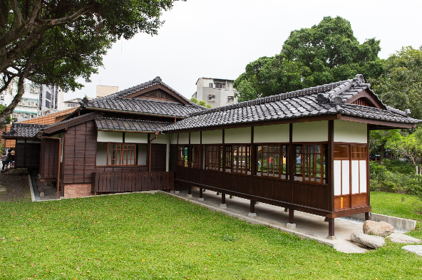 文學大師向陽,將於4月在紀州庵文學森林舉辦藝文活動。 文學大師向陽,將於4月在紀州庵文學森林舉辦藝文活動。