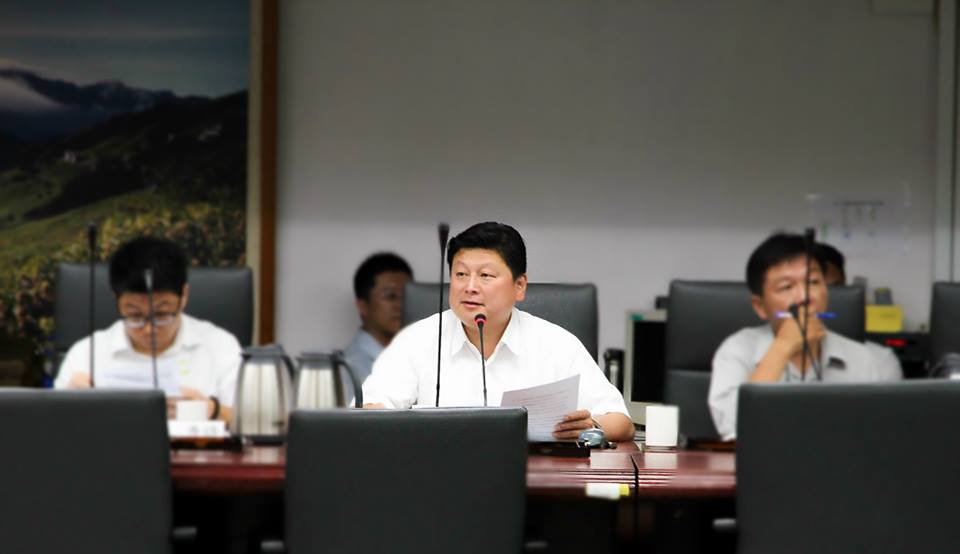 花蓮縣長傅崐萁20日接受電台專訪,大嘆蔡政府執政後,兩岸關係急凍、陸客團客急速萎縮,「等同拒絕全世界最大市場」。 花蓮縣長傅崐萁20日接受電台專訪,大嘆蔡政府執政後,兩岸關係急凍、陸客團客急速萎縮,「等同拒絕全世界最大市場」。