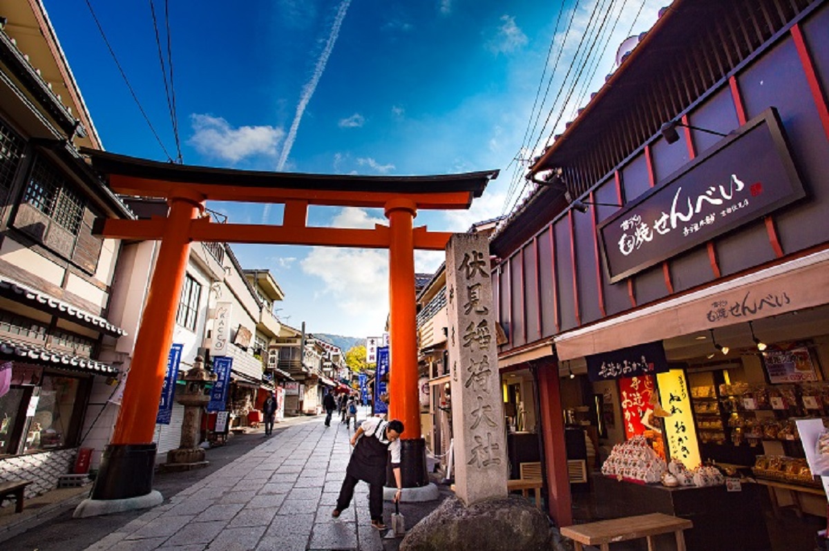 根據資料顯示,國人每年前往日本旅遊人次達430萬人,透過網路社群與行動裝置的幫助,再加上「共享經濟」概念發酵,跨國訂民宿的市場正熱。 圖:AsiaYo提供 根據資料顯示,國人每年前往日本旅遊人次達430萬人,透過網路社群與行動裝置的幫助,再加上「共享經濟」概念發酵,跨國訂民宿的市場正熱。 圖:AsiaYo提供