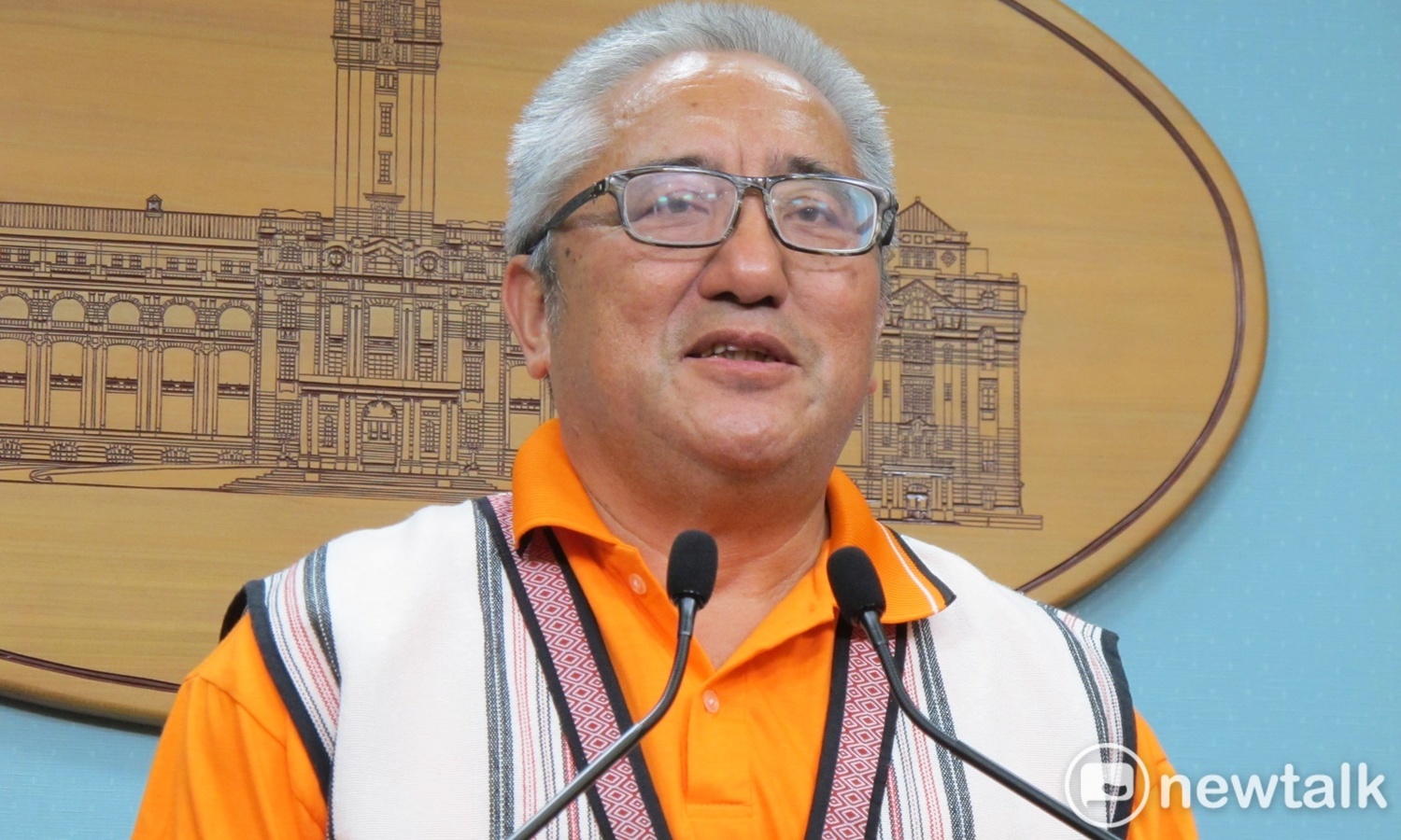 總統府原住民轉型正義委員會20日舉行第一次會議,並由副召集人瓦歷斯貝林召開會後記者會。 總統府原住民轉型正義委員會20日舉行第一次會議,並由副召集人瓦歷斯貝林召開會後記者會。