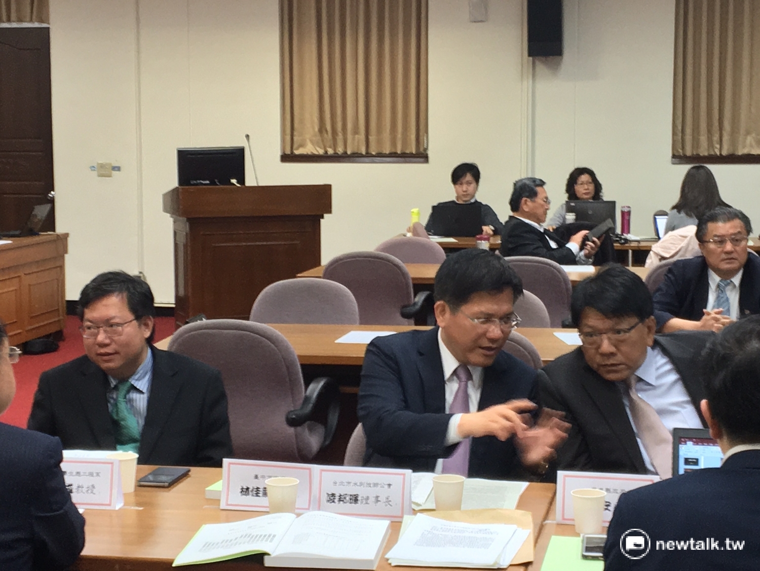 左起為桃園市長鄭文燦、台中市長林佳龍及屏東縣長潘孟安。 圖:鍾孟軒/攝 左起為桃園市長鄭文燦、台中市長林佳龍及屏東縣長潘孟安。 圖:鍾孟軒/攝