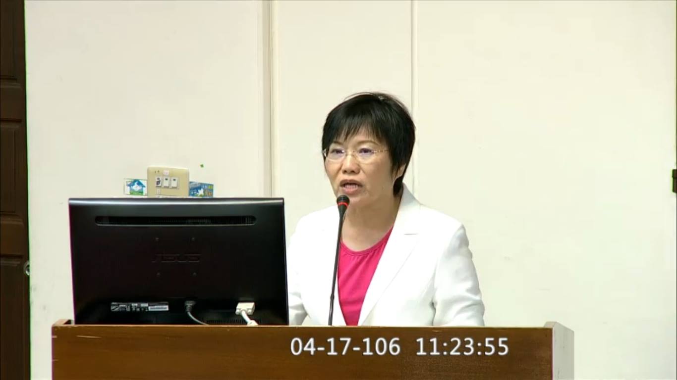 劉世芳認為前瞻基礎計畫,支持前瞻基礎計畫。劉世芳暗批新北市的朱立倫,她說,北捷經費是高捷的5倍之多,拿最多的喊不公平,請問對其他縣市公平何在? 劉世芳認為前瞻基礎計畫,支持前瞻基礎計畫。劉世芳暗批新北市的朱立倫,她說,北捷經費是高捷的5倍之多,拿最多的喊不公平,請問對其他縣市公平何在?
