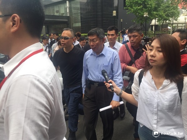 台北市長柯文哲19日出席立法院前瞻基礎建設計劃公聽會。 台北市長柯文哲19日出席立法院前瞻基礎建設計劃公聽會。