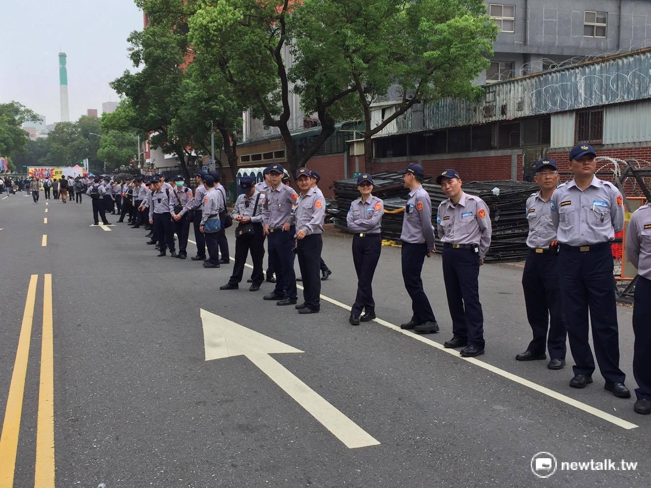 立法院19日審查年金改革法案,立法院周圍約2千名警力配置。 立法院19日審查年金改革法案,立法院周圍約2千名警力配置。