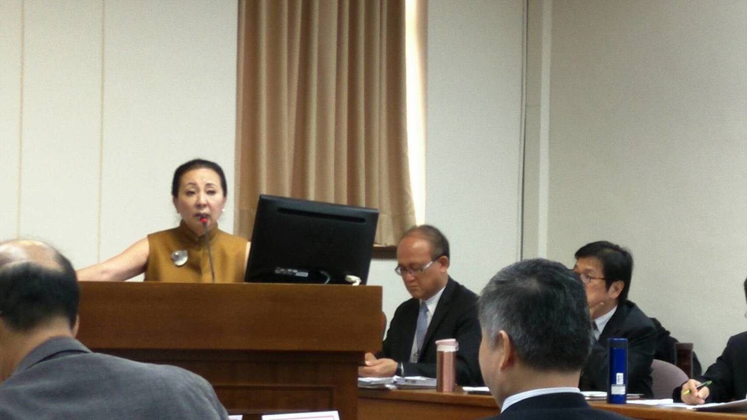 嘉義縣長張花冠20日在立法院呼籲前瞻基礎建設計劃要注意解決城鄉差距。 嘉義縣長張花冠20日在立法院呼籲前瞻基礎建設計劃要注意解決城鄉差距。