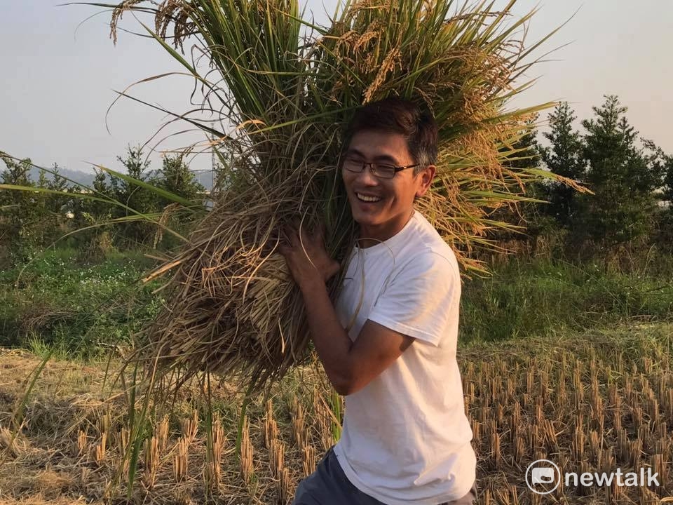 台灣小農必須聯合起來,不再單打獨鬥,才能打通農業經濟的任督二脈。 台灣小農必須聯合起來,不再單打獨鬥,才能打通農業經濟的任督二脈。