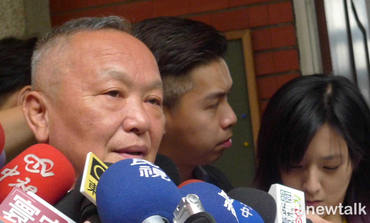 苗栗縣長徐耀昌表示,苗栗縣自來水接管率全台倒數第四才是當務之急。 圖:汪少凡/攝 苗栗縣長徐耀昌表示,苗栗縣自來水接管率全台倒數第四才是當務之急。 圖:汪少凡/攝