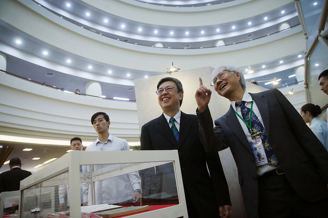 副總統陳建仁今(21)日出席「臺北高等學校創校95週年:學養與自治精神的傳承」紀念特展開幕式。 副總統陳建仁今(21)日出席「臺北高等學校創校95週年:學養與自治精神的傳承」紀念特展開幕式。