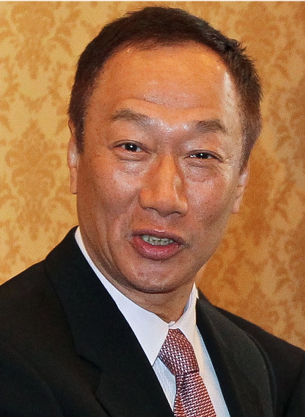 郭台銘表示,可以採用大數據事前防範地震,也規劃組營建團隊到員工住家檢查,為期半年;同時,為了讓員工安居樂業,集團將自己蓋員工住屋,「工者有其屋」。 郭台銘表示,可以採用大數據事前防範地震,也規劃組營建團隊到員工住家檢查,為期半年;同時,為了讓員工安居樂業,集團將自己蓋員工住屋,「工者有其屋」。