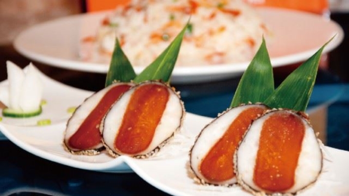 黑鮪魚、櫻花蝦及黑鮪魚,被譽為東港三寶。 圖:翻攝自i屏東愛屏東網站 黑鮪魚、櫻花蝦及黑鮪魚,被譽為東港三寶。 圖:翻攝自i屏東愛屏東網站