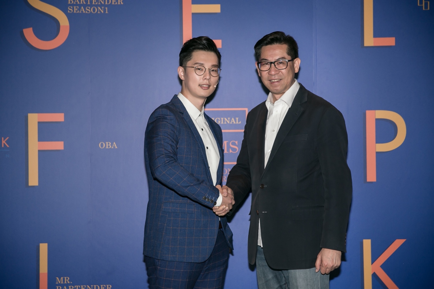 SELFPICK宣布獲得本土最大行銷傳播集團:先勢行銷傳播集團的最新投資,左為SELFPICK創辦人徐嘉凱,右為先勢集團董事長楊忠翰。 圖:SELFPICK/提供 SELFPICK宣布獲得本土最大行銷傳播集團:先勢行銷傳播集團的最新投資,左為SELFPICK創辦人徐嘉凱,右為先勢集團董事長楊忠翰。 圖:SELFPICK/提供
