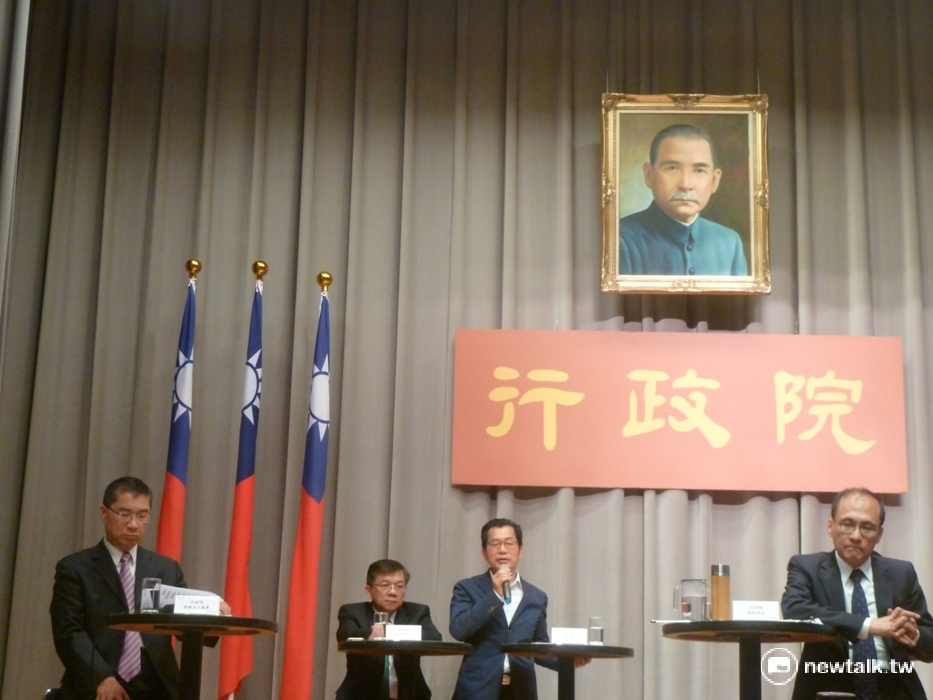 施政近1年,行政院長林全常強調政策「專業」。 施政近1年,行政院長林全常強調政策「專業」。