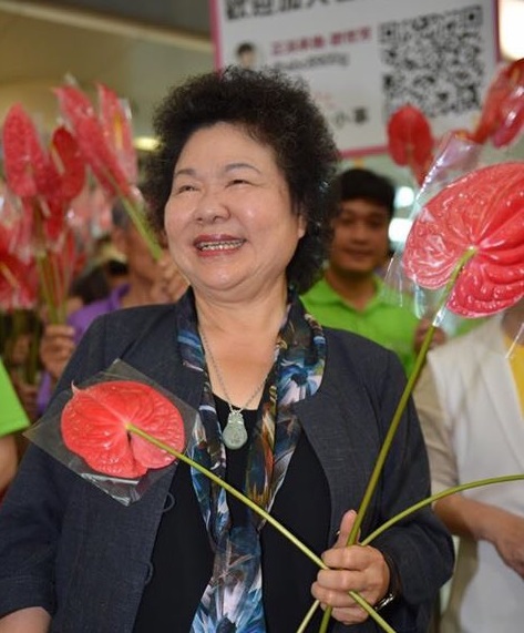 陳菊說,火鶴花是高雄的特產花種,具有「尚好(鶴)」的涵意,適合拿來感謝偉大的母恩。 圖:高雄市政府提供 陳菊說,火鶴花是高雄的特產花種,具有「尚好(鶴)」的涵意,適合拿來感謝偉大的母恩。 圖:高雄市政府提供