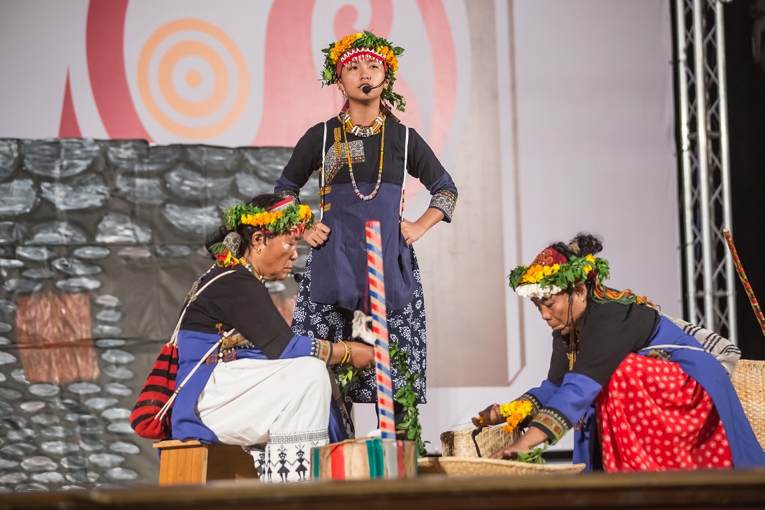 陳順蘭家族演出劇照。 圖:屏東縣政府/提供 陳順蘭家族演出劇照。 圖:屏東縣政府/提供