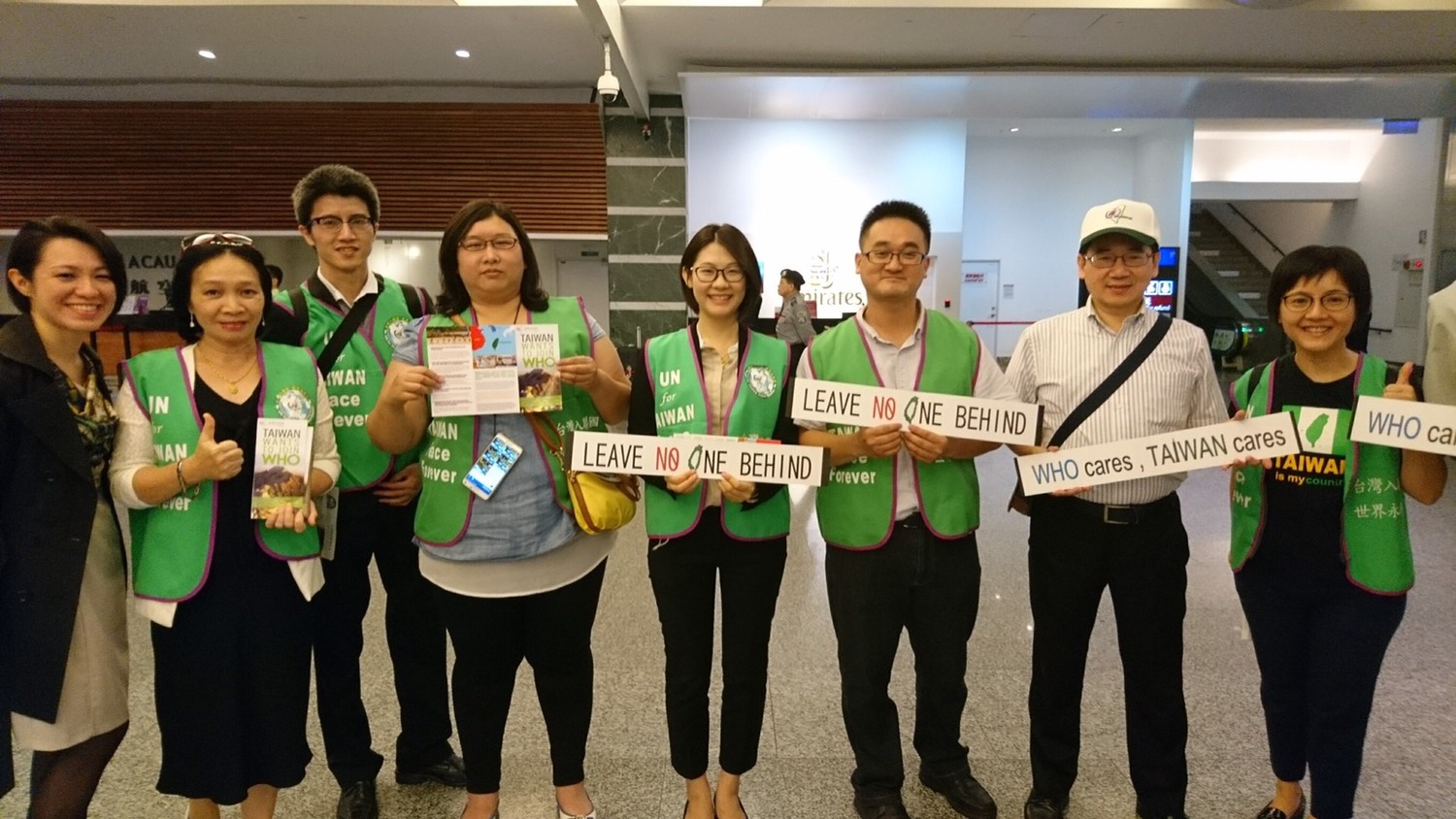 台灣宣達團在日內瓦積極為台灣發聲,右二為張武修教授。 圖:世界衛生組織台灣宣達團發言人曾琮愷提供 台灣宣達團在日內瓦積極為台灣發聲,右二為張武修教授。 圖:世界衛生組織台灣宣達團發言人曾琮愷提供