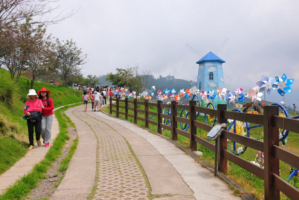 端午連假期間,全台觀光旅遊車流量增加,公路總局預估有39處省道路段、11處大型遊樂場、觀光景點及活動。 圖:翻攝自清境農場網站 端午連假期間,全台觀光旅遊車流量增加,公路總局預估有39處省道路段、11處大型遊樂場、觀光景點及活動。 圖:翻攝自清境農場網站