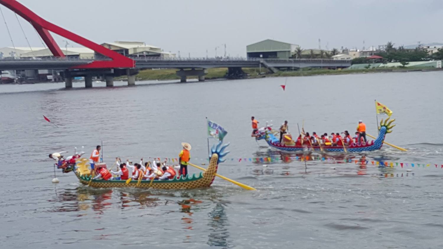 去年屏東龍舟賽也在東港溪舉辦。 圖:東港鎮公所 去年屏東龍舟賽也在東港溪舉辦。 圖:東港鎮公所