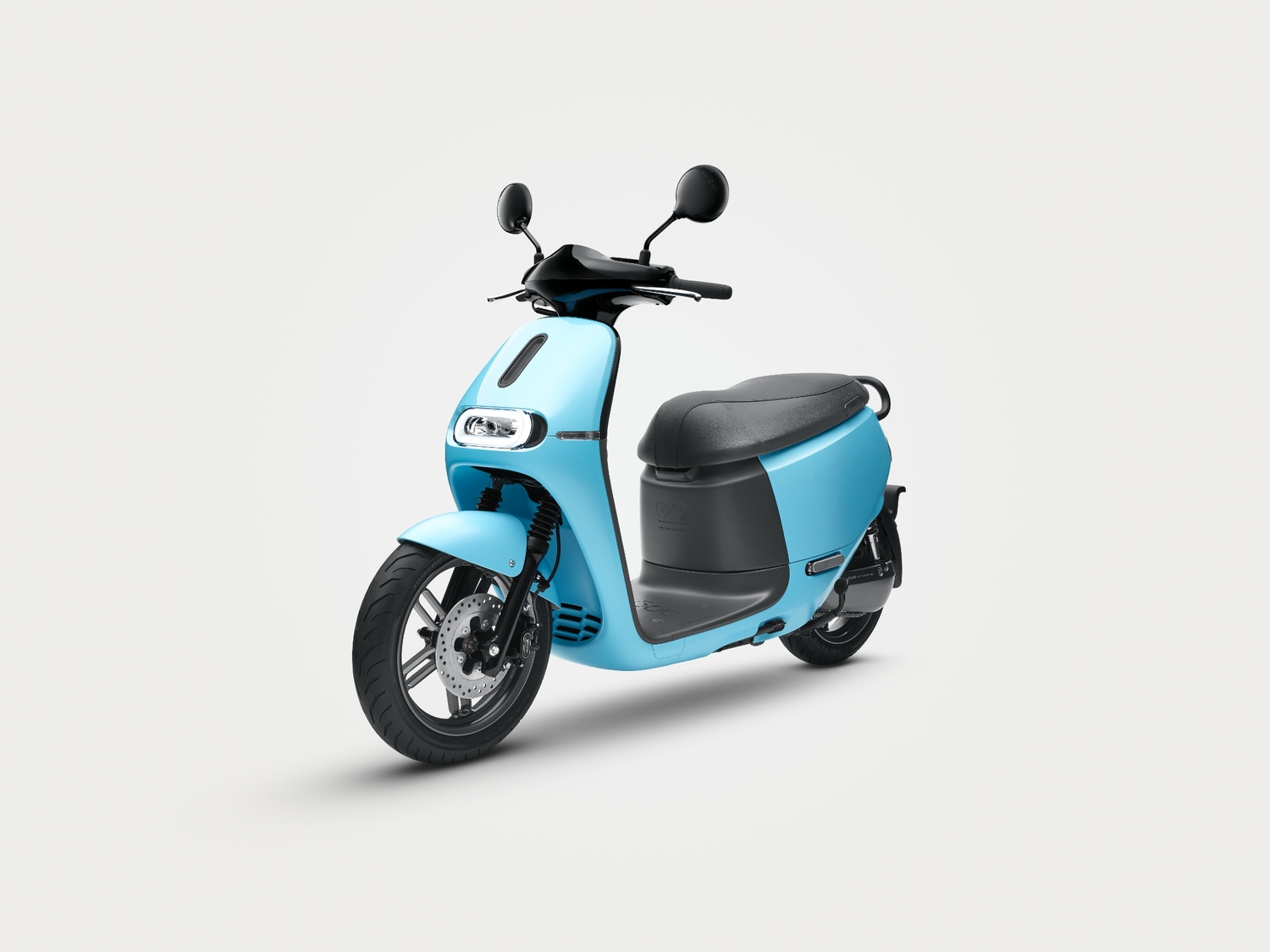 台灣電動車品牌Gogoro,在今天的發表會上發佈了最新車款Gogoro2,希望能夠穩固台灣市場,擴大電動車商機。 台灣電動車品牌Gogoro,在今天的發表會上發佈了最新車款Gogoro2,希望能夠穩固台灣市場,擴大電動車商機。