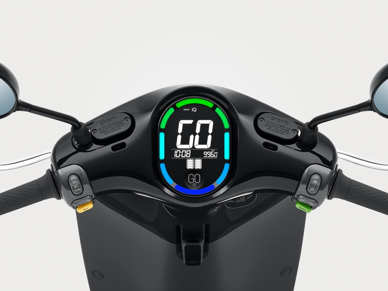 台灣電動車品牌Gogoro,在今天的發表會上發佈了最新車款Gogoro2,希望能夠穩固台灣市場,擴大電動車商機。 台灣電動車品牌Gogoro,在今天的發表會上發佈了最新車款Gogoro2,希望能夠穩固台灣市場,擴大電動車商機。