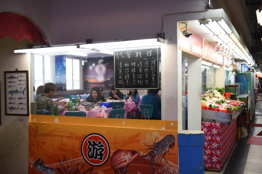 迎著海風嗅聞微鹹氣息,眺望海天一線的廣闊,煩躁心情總能瞬間療癒。 迎著海風嗅聞微鹹氣息,眺望海天一線的廣闊,煩躁心情總能瞬間療癒。