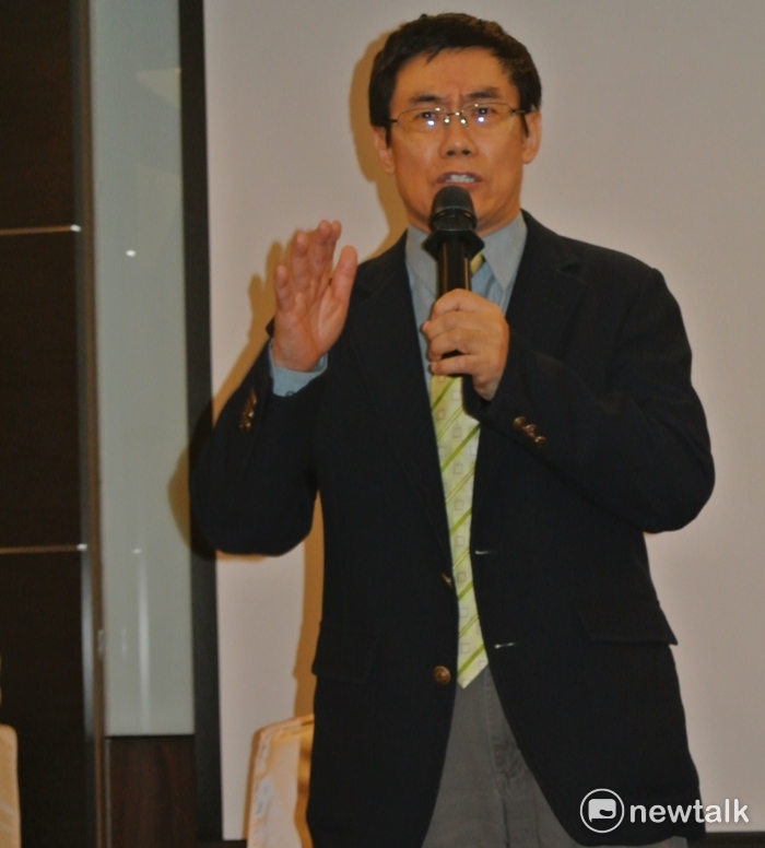 彭明敏的《寫給台灣的備忘錄》新書發表會,政論家曹長青亦到場。 圖:唐復年/攝 彭明敏的《寫給台灣的備忘錄》新書發表會,政論家曹長青亦到場。 圖:唐復年/攝