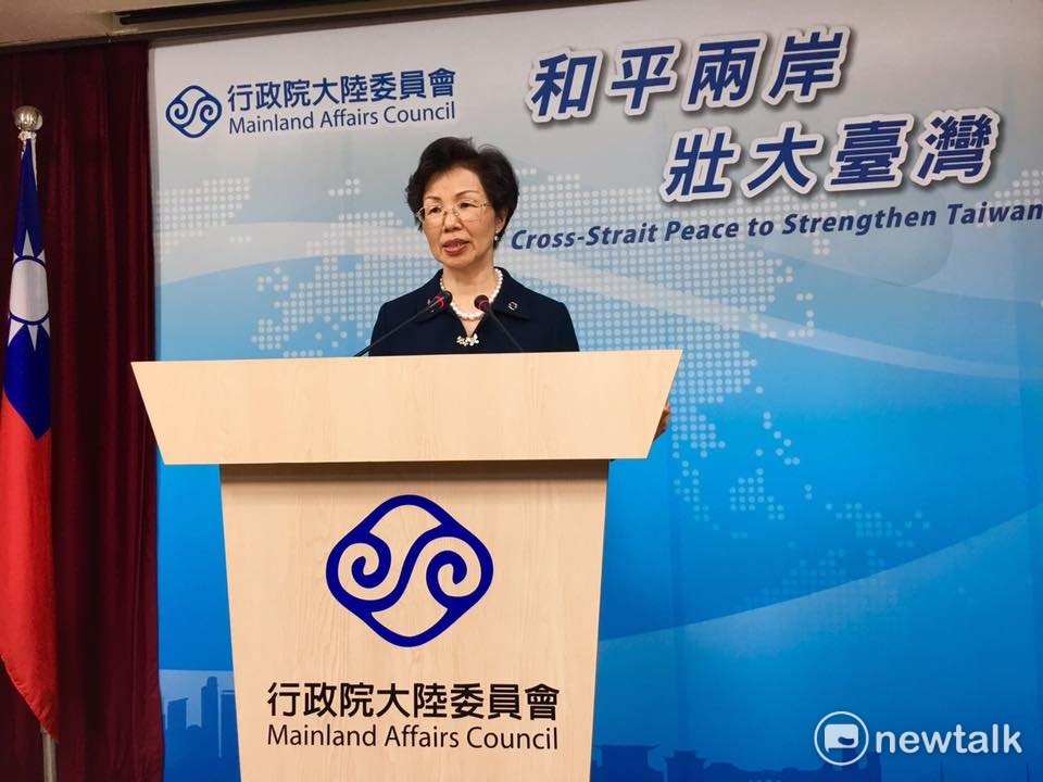 陸委會主委張小月今(18)天親自舉行例行記者會,公布兩岸民調結果。 陸委會主委張小月今(18)天親自舉行例行記者會,公布兩岸民調結果。