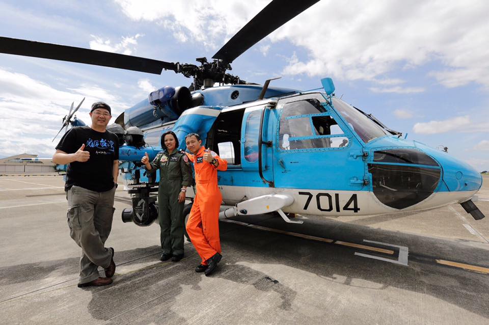 空軍司令部臉書也貼文追悼,因勘景發生空難喪生的齊柏林,空軍司令部臉書感性貼文表示,因為「看見」,而遇見「空軍好朋友」透過鏡頭,讓世界看見臺灣的美, 圖:翻攝自空軍司令部臉書 空軍司令部臉書也貼文追悼,因勘景發生空難喪生的齊柏林,空軍司令部臉書感性貼文表示,因為「看見」,而遇見「空軍好朋友」透過鏡頭,讓世界看見臺灣的美, 圖:翻攝自空軍司令部臉書