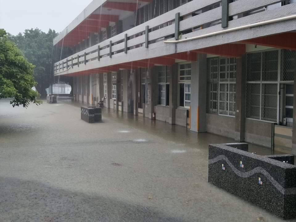 梅雨鋒面帶來豪大雨,水利署針對雲林縣口湖鄉發布二級淹水警戒。 圖:雲林縣政府提供 梅雨鋒面帶來豪大雨,水利署針對雲林縣口湖鄉發布二級淹水警戒。 圖:雲林縣政府提供