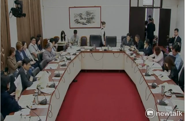 年金改革無共識條文擬依時程規劃,於22日院會進行表決。圖為立法院臨時會/資料照片。 年金改革無共識條文擬依時程規劃,於22日院會進行表決。圖為立法院臨時會/資料照片。