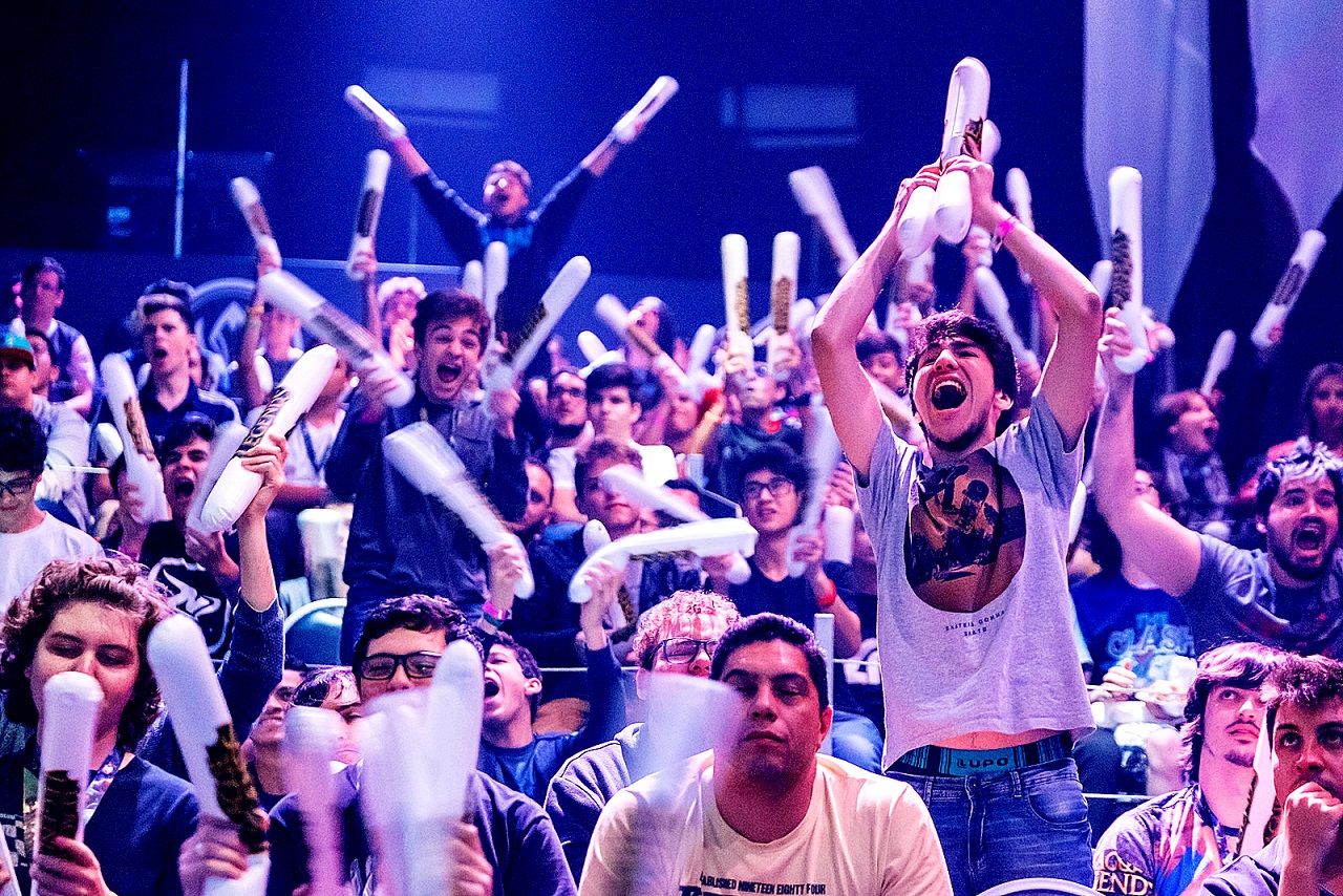 萬眾矚目的 2017《英雄聯盟》洲際系列賽(Rift Rivals)亞洲對抗賽於各隊勁旅齊聚港都爭奪亞洲最強頭銜。 萬眾矚目的 2017《英雄聯盟》洲際系列賽(Rift Rivals)亞洲對抗賽於各隊勁旅齊聚港都爭奪亞洲最強頭銜。