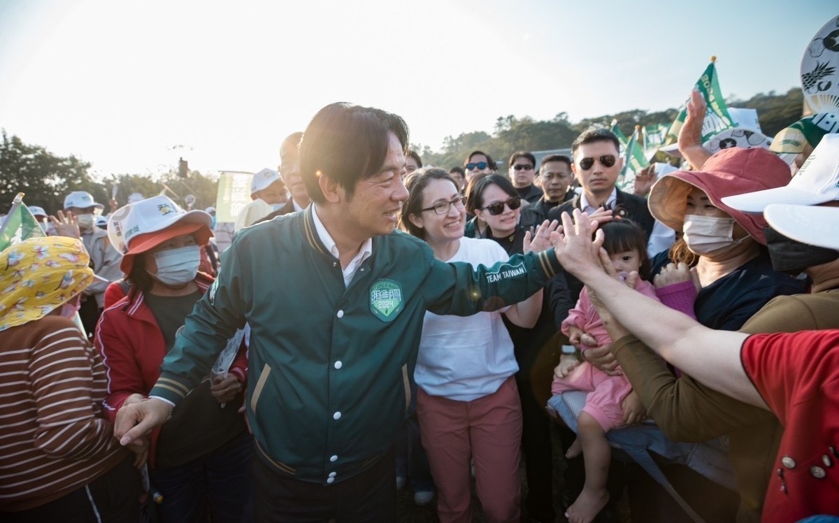 Lai Qingde Luch Duro Para Ganar La Mitad De Las Elecciones Pero