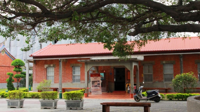 崇蘭蕭家古厝採用傳統式閩南建築,具有百年歷史 圖:屏東觀光旅遊網提供 崇蘭蕭家古厝採用傳統式閩南建築,具有百年歷史 圖:屏東觀光旅遊網提供