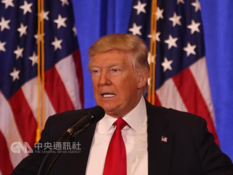 包括聯邦參院軍事委員會主席馬侃(John McCain)在內,共8位聯邦參議員23日聯名致函給川普,盼勿推遲對台軍售。 圖 : 中央社 包括聯邦參院軍事委員會主席馬侃(John McCain)在內,共8位聯邦參議員23日聯名致函給川普,盼勿推遲對台軍售。 圖 : 中央社