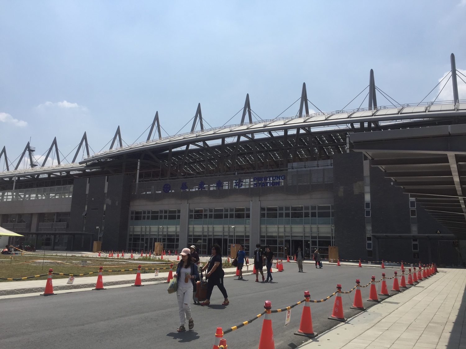 屏東站規劃將推出膠囊旅館、健身中心。 圖:翻攝自維基百科 屏東站規劃將推出膠囊旅館、健身中心。 圖:翻攝自維基百科
