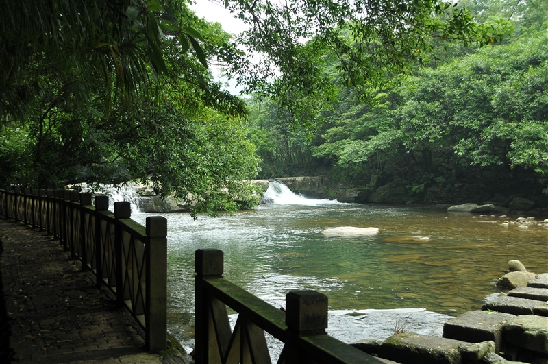 位於雙溪區的虎豹潭潭水清澈,適合全家一同前往 圖:新北市觀光旅遊網提供 位於雙溪區的虎豹潭潭水清澈,適合全家一同前往 圖:新北市觀光旅遊網提供