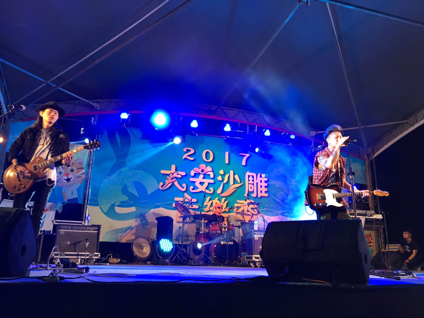 與北福隆、南墾丁齊名的台中大安沙雕音樂季今天開幕,邀請許多大咖歌手到場演唱助陣。 圖:台中觀光旅遊局提供 與北福隆、南墾丁齊名的台中大安沙雕音樂季今天開幕,邀請許多大咖歌手到場演唱助陣。 圖:台中觀光旅遊局提供
