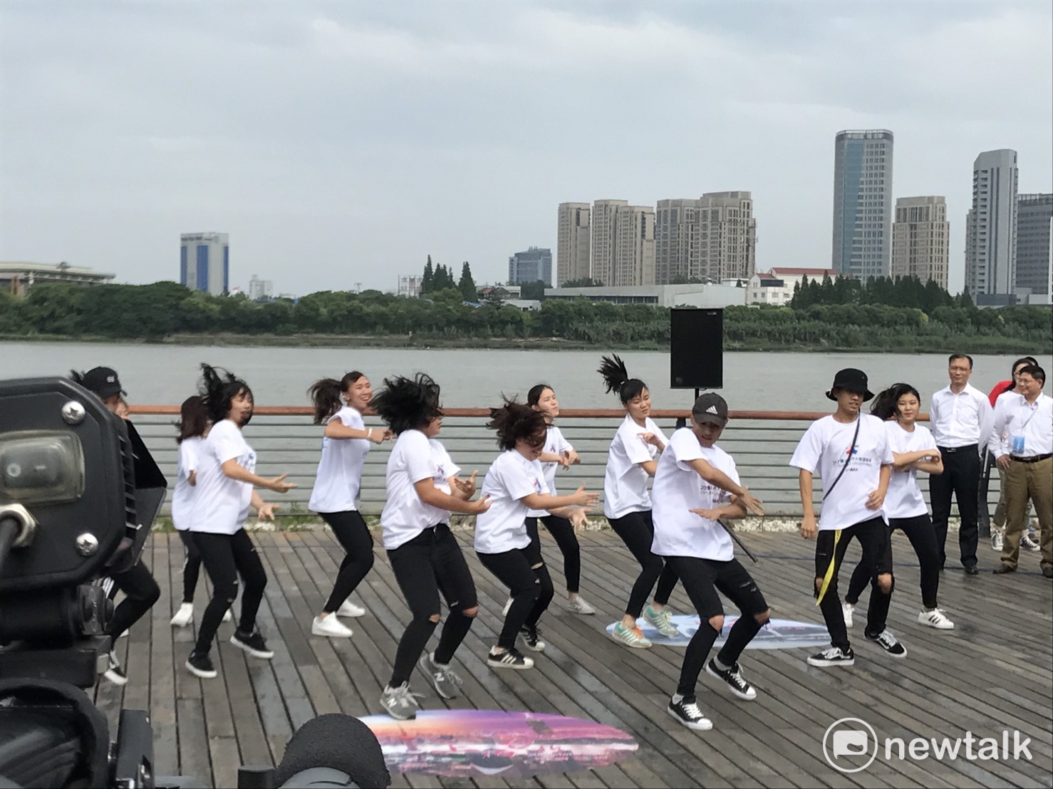 街舞表演動感十足。 圖:周煊惠/攝 街舞表演動感十足。 圖:周煊惠/攝