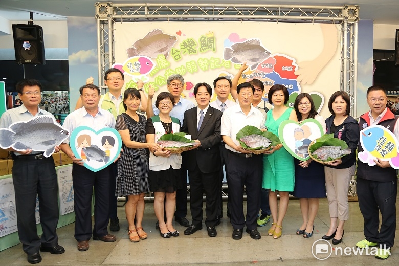 台南市政府舉辦「安全健康台灣鯛,做公益助弱勢」活動記者會,善用在地優質台灣鯛關懷弱勢族群。 台南市政府舉辦「安全健康台灣鯛,做公益助弱勢」活動記者會,善用在地優質台灣鯛關懷弱勢族群。