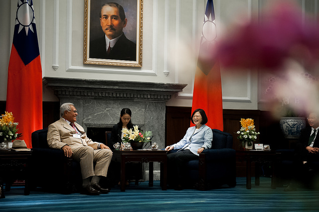 蔡英文總統今(14)日上午接見吐瓦魯國國會議長陶希伉儷訪問團一行。 蔡英文總統今(14)日上午接見吐瓦魯國國會議長陶希伉儷訪問團一行。